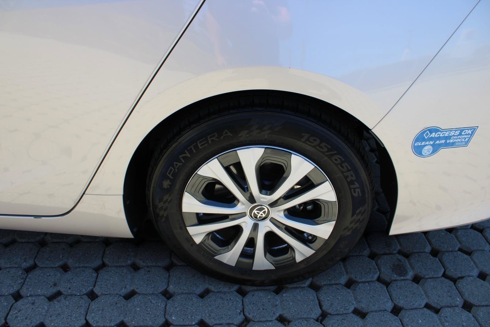 Used 2021 Toyota Prius Prime XLE FWD image 15
