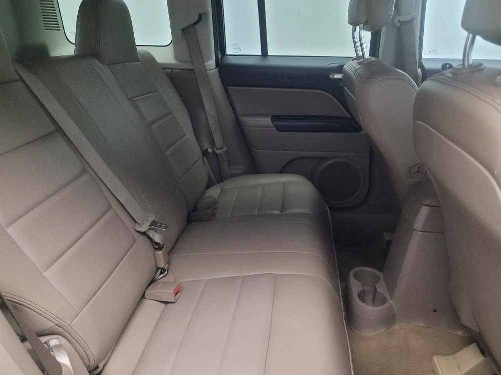 Used 2017 Jeep Patriot High Altitude FWD image 19