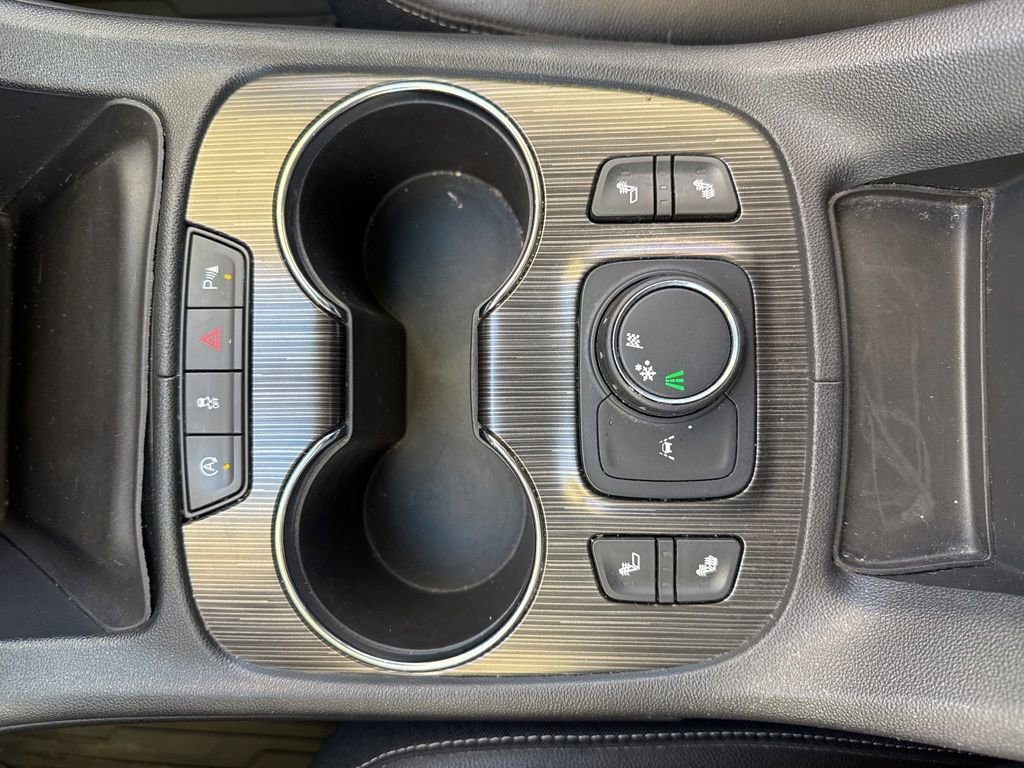 Used 2020 GMC Acadia SLT image 18