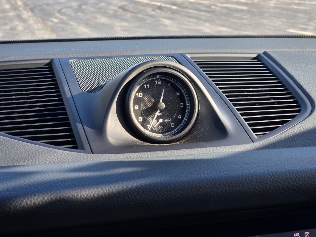 Certified 2024 Porsche Macan image 21