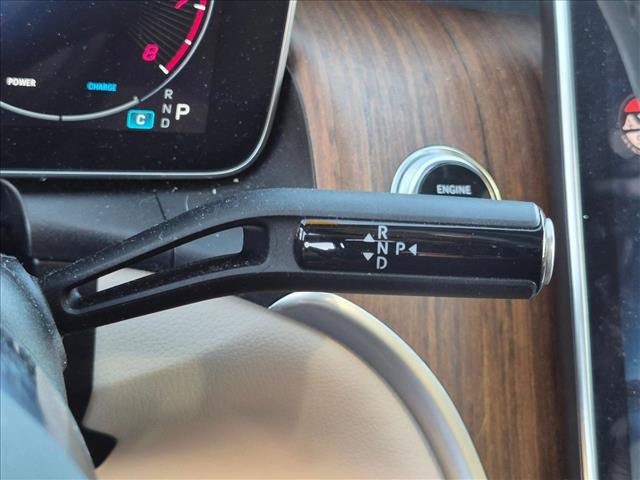 Used 2024 Mercedes-Benz GLC 300 4MATIC image 11