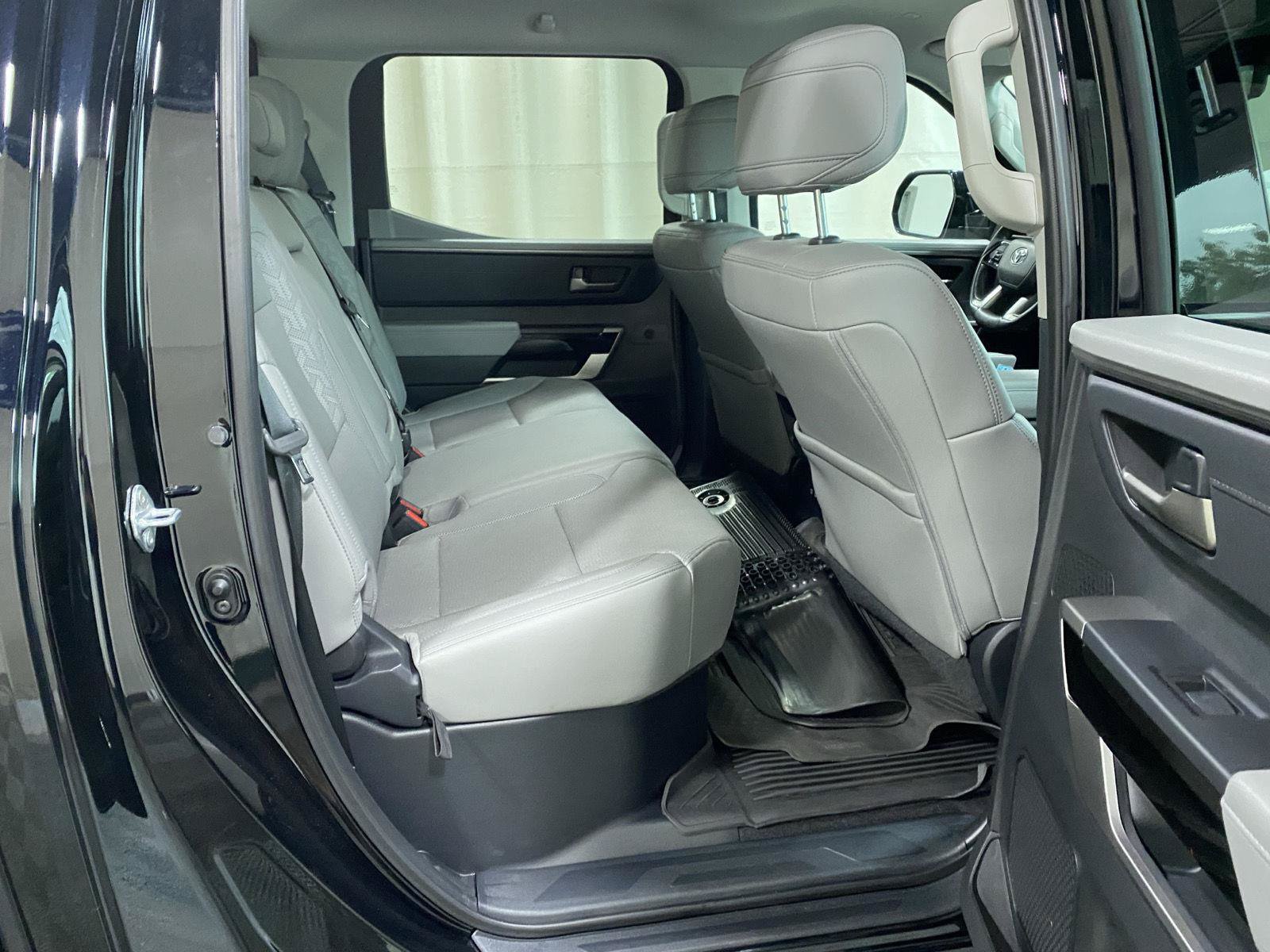 Used 2024 Toyota Tundra Limited AWD/4WD image 12