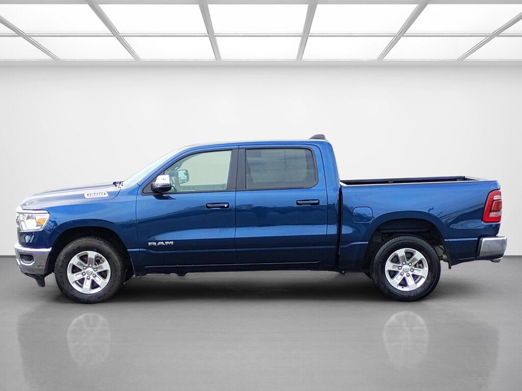 Used 2024 RAM 1500 Laramie AWD/4WD image 2