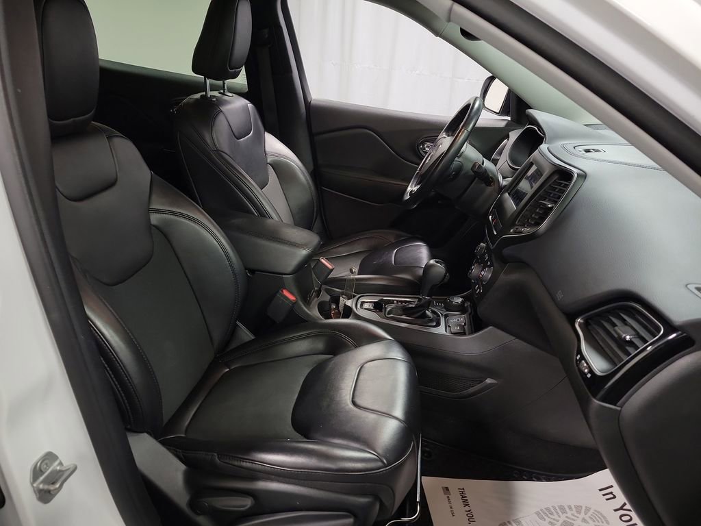 Used 2020 Jeep Cherokee Latitude Plus image 27