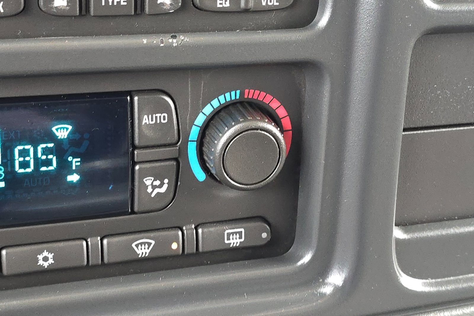 Used 2006 Chevrolet Silverado 2500 LT w/ Heavy-Duty Power Package image 27