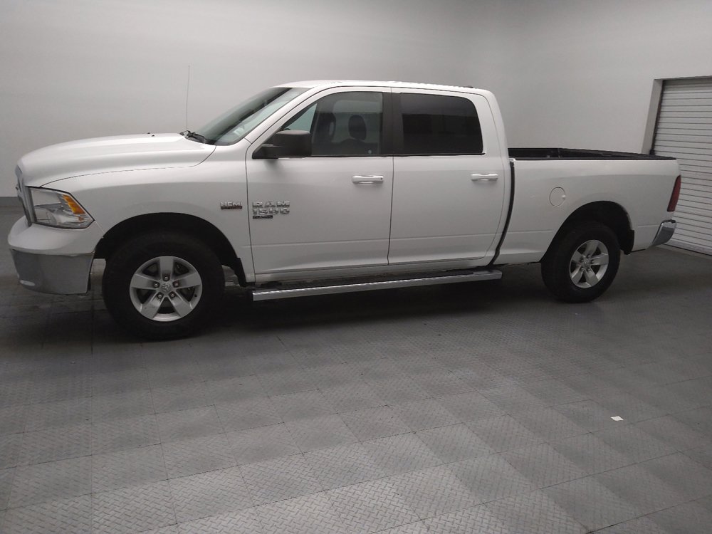 Used 2019 RAM 1500 Classic SLT AWD/4WD image 2