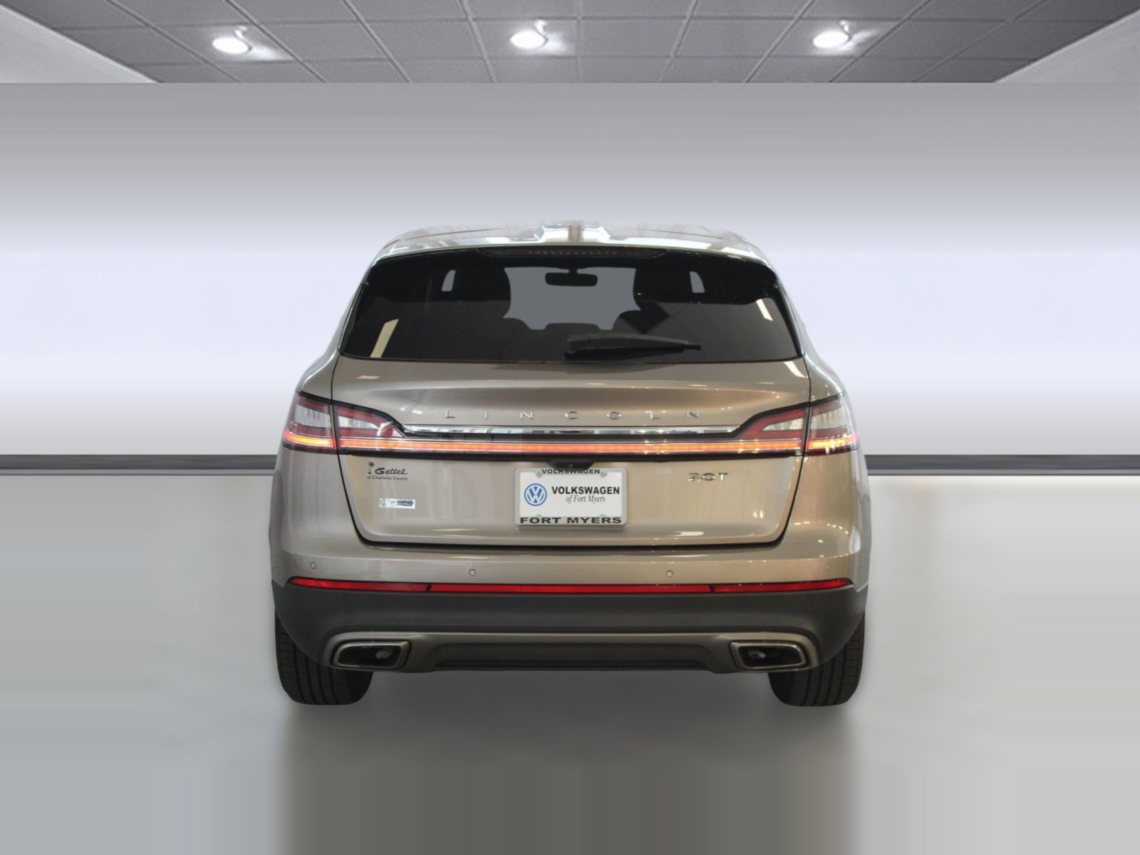 Used 2020 Lincoln Nautilus FWD w/ Equipment Group 101A image 9