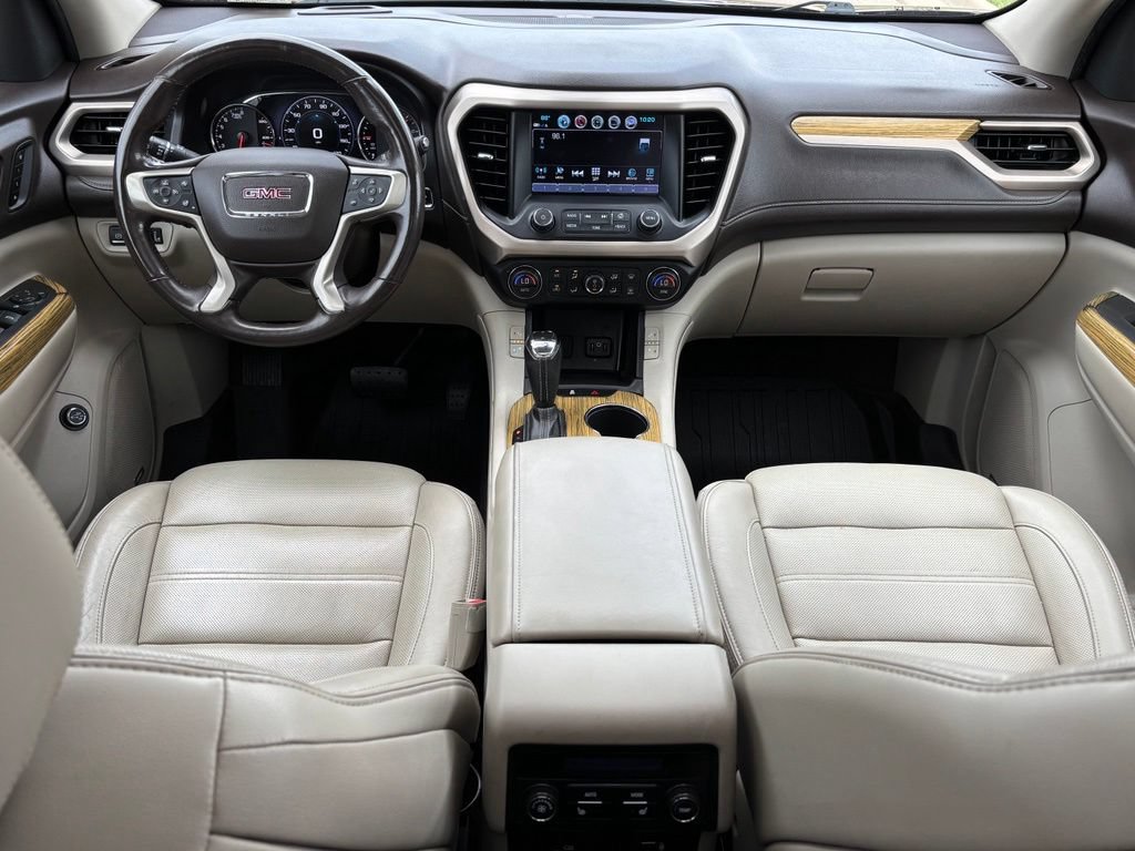 Used 2019 GMC Acadia Denali w/ Technology Package FWD image 9