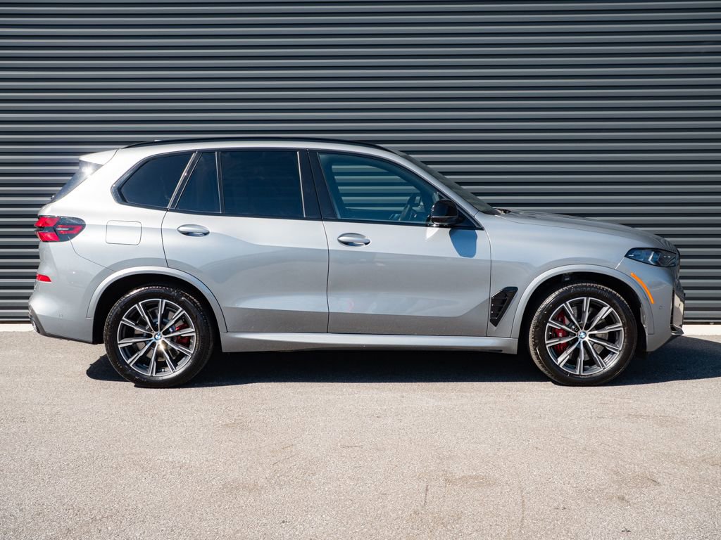 Used 2026 BMW X5 M60i image 27