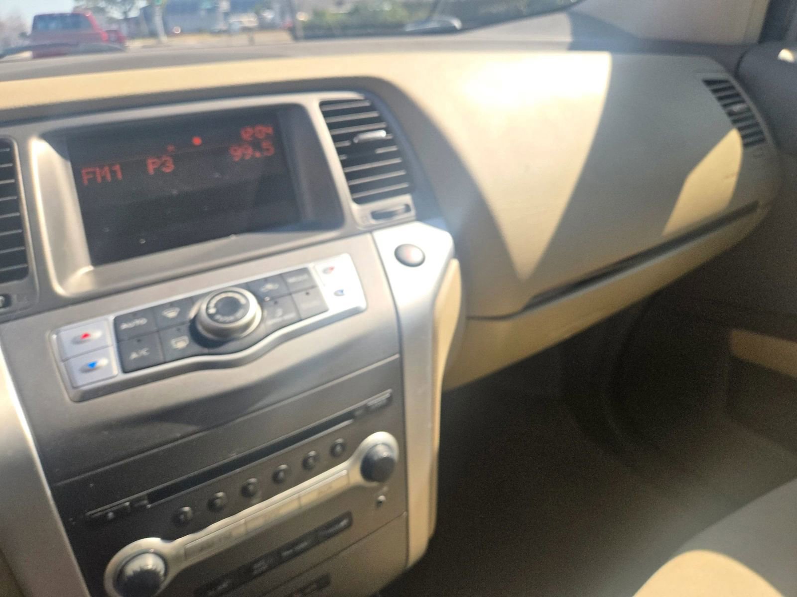 Used 2014 Nissan Murano S image 19