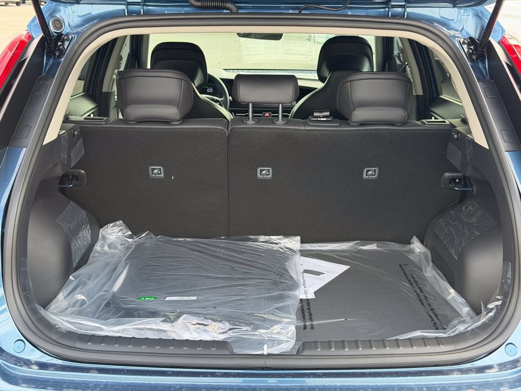 New 2026 Kia Niro EX FWD image 7