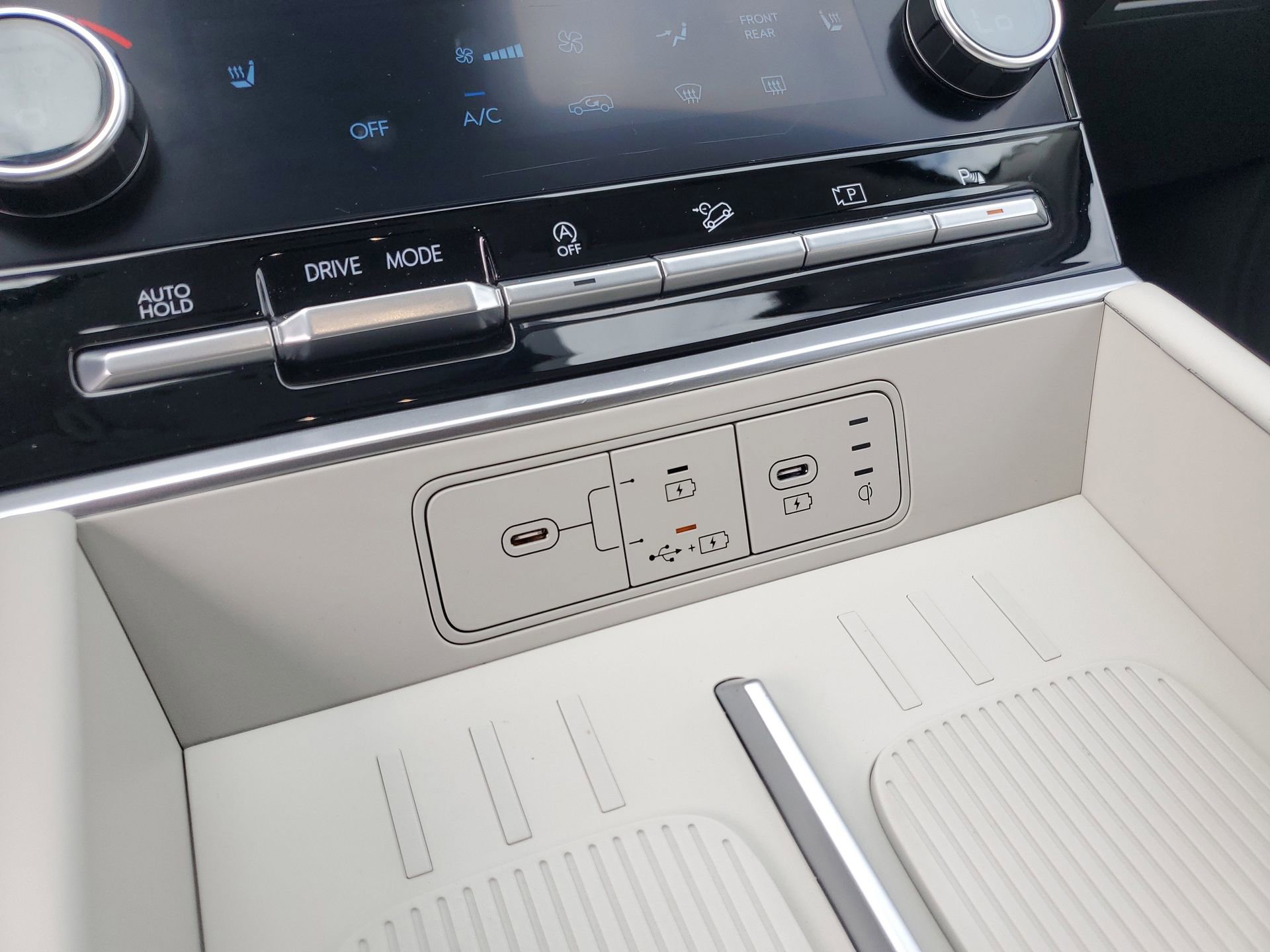 Used 2025 Hyundai Santa Fe SEL image 28