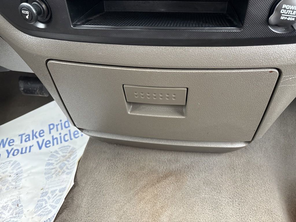 Used 2008 Dodge Ram 1500 Truck ST image 24