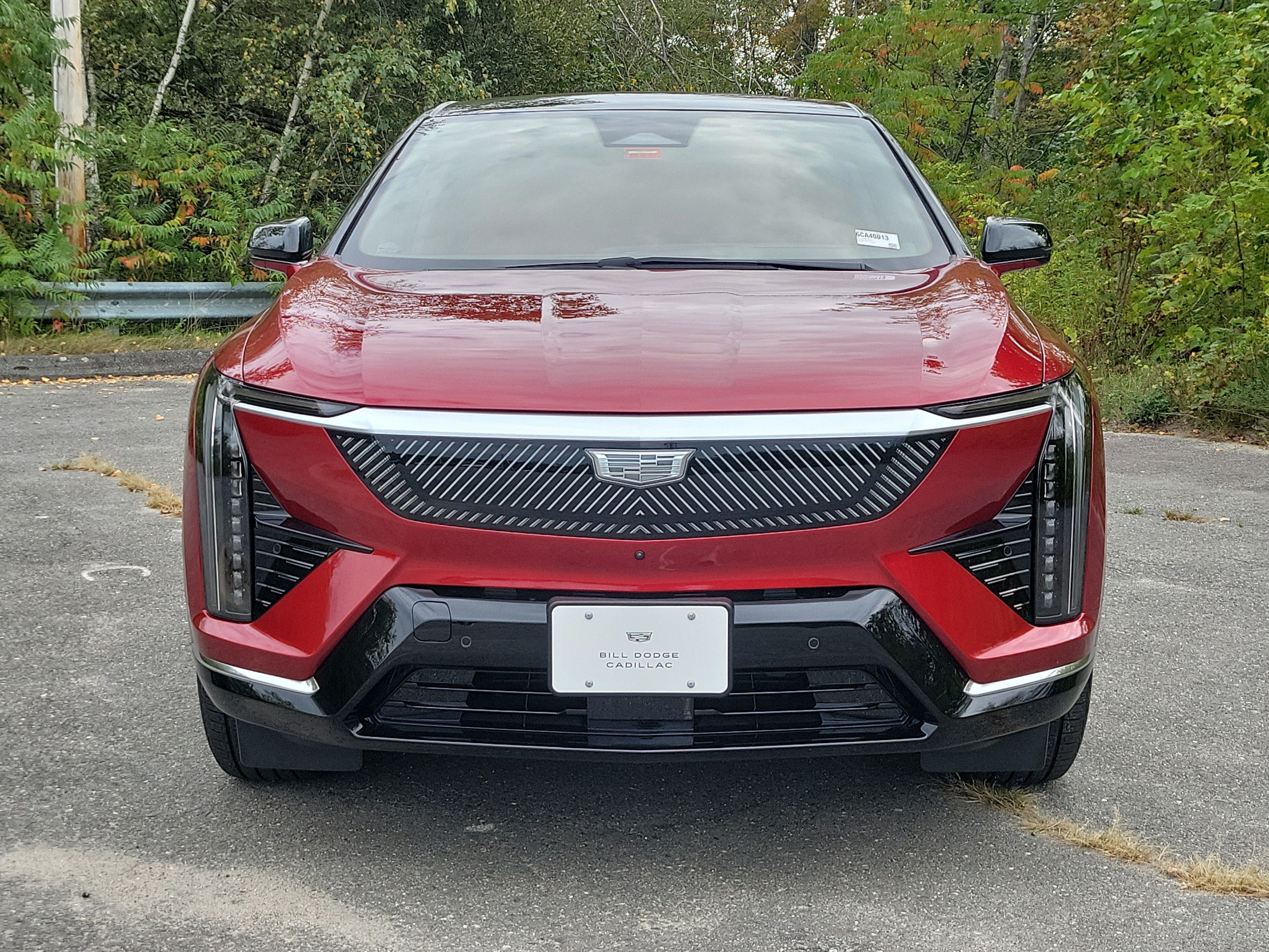 New 2027 Cadillac Optiq Premium Luxury w/ LPO, Floor Liner Package AWD/4WD image 10
