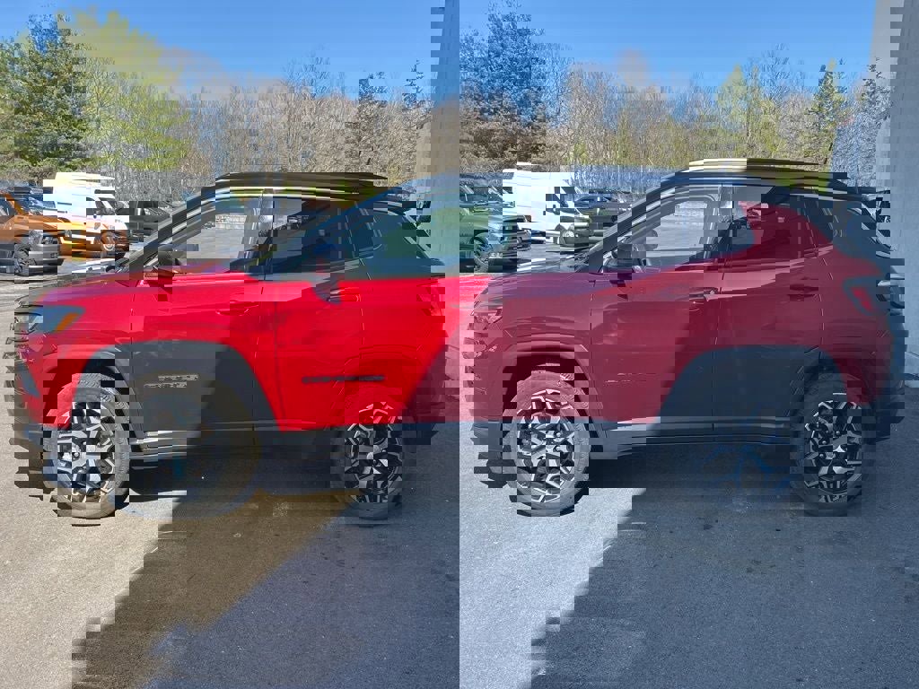 Used 2024 Jeep Compass Limited image 2