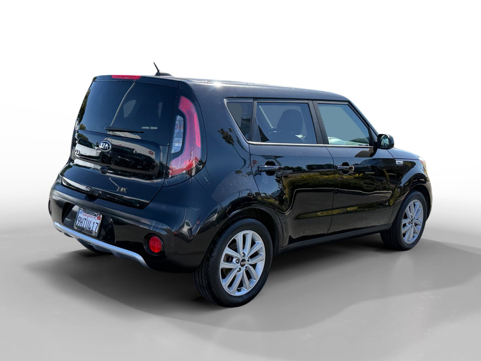 Used 2018 Kia Soul + FWD image 5