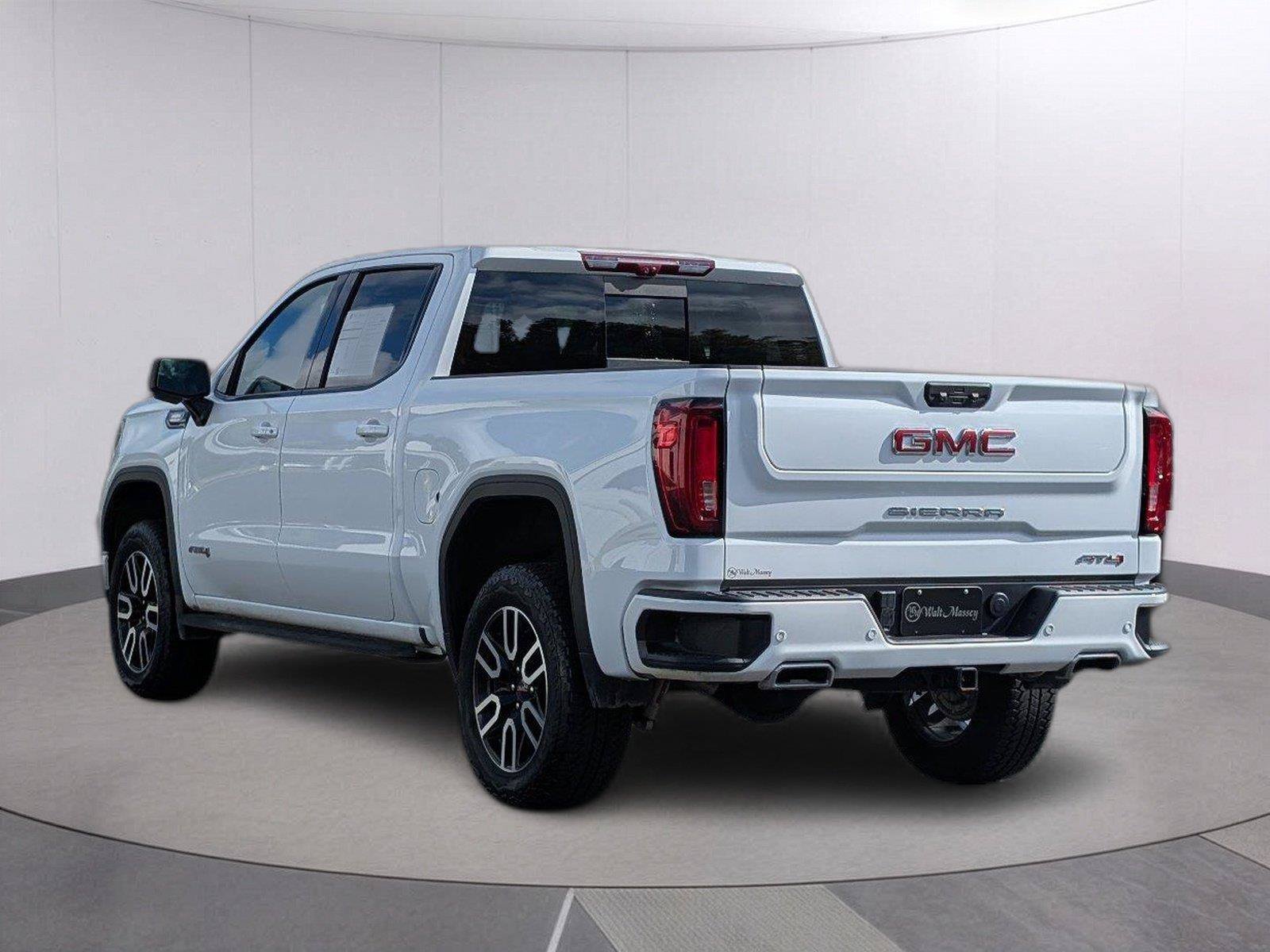 Used 2025 GMC Sierra 1500 AT4 w/ AT4 Premium Package AWD/4WD image 3