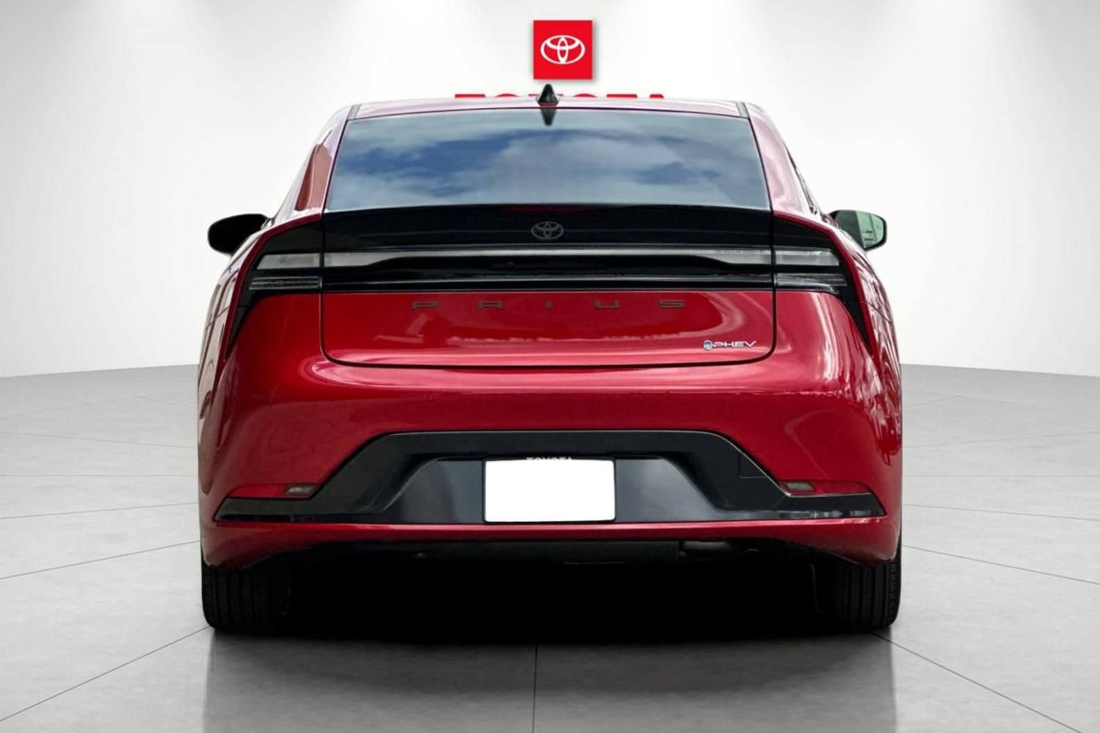 New 2026 Toyota Prius Plug-In Hybrid FWD image 4