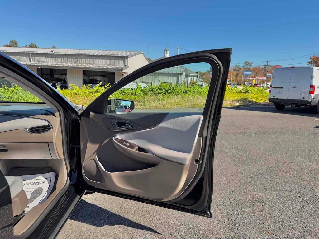Used 2020 Chevrolet Malibu LT image 15