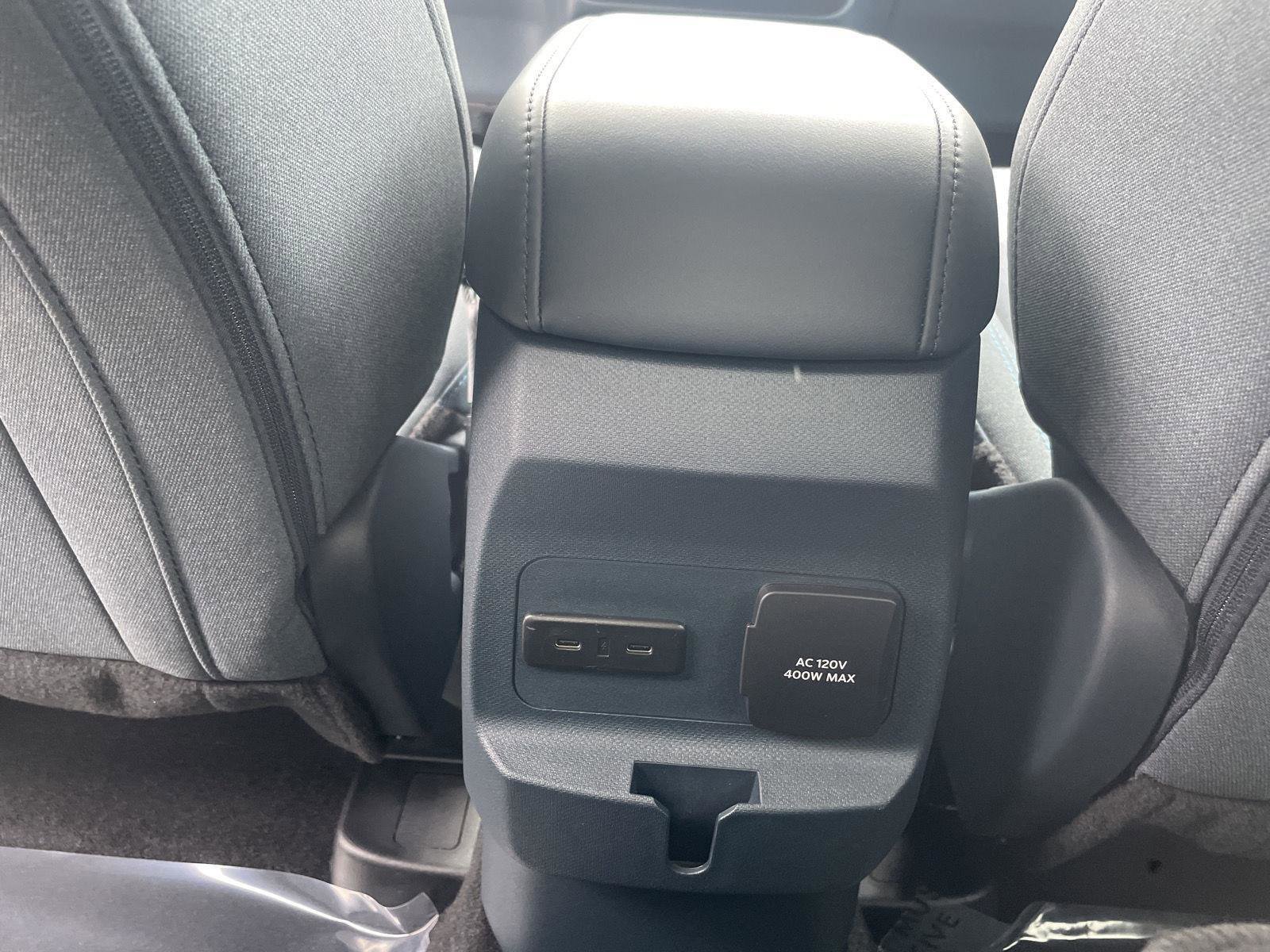 Used 2025 Ford Maverick XLT w/ Equipment Group 301A AWD/4WD image 23