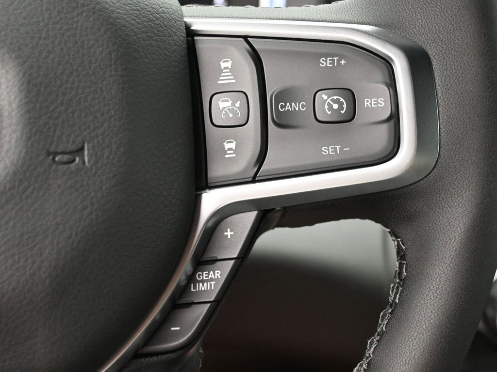 New 2026 RAM 1500 4x4 Crew Cab image 12