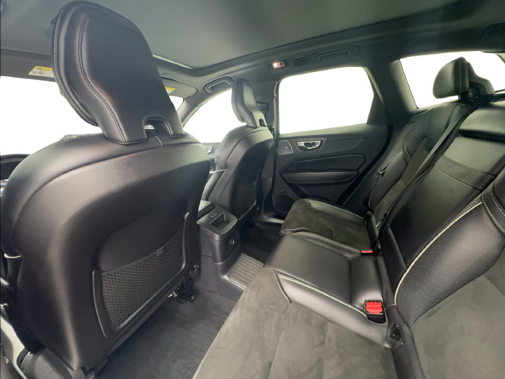 Used 2019 Volvo XC60 T8 R-Design AWD/4WD image 26