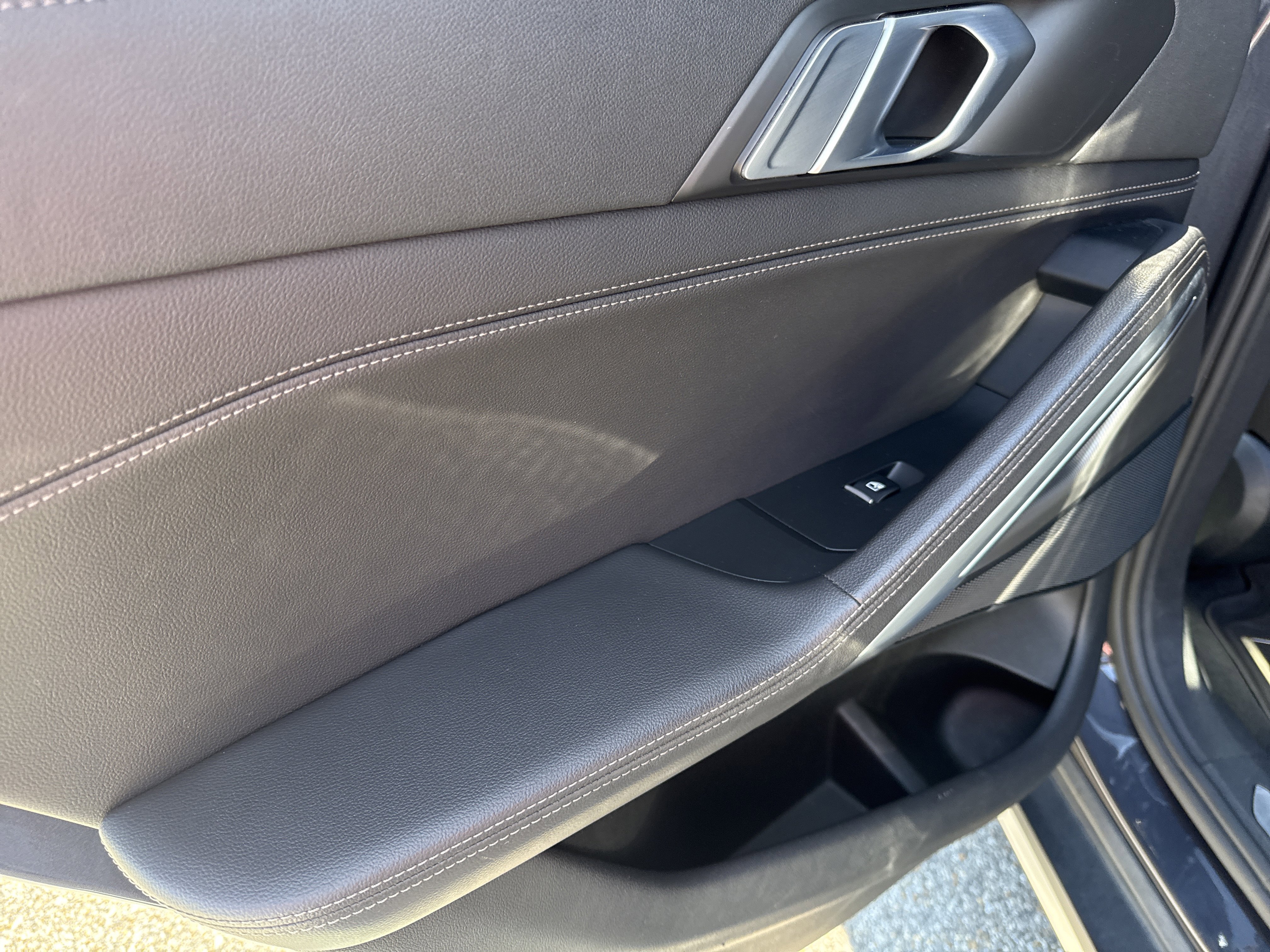 Used 2020 BMW X6 sDrive40i w/ Premium Package image 11