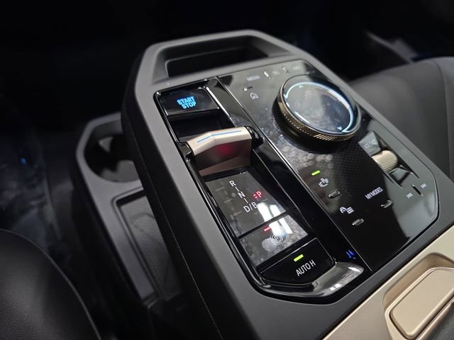 Used 2026 BMW iX xDrive45 image 24