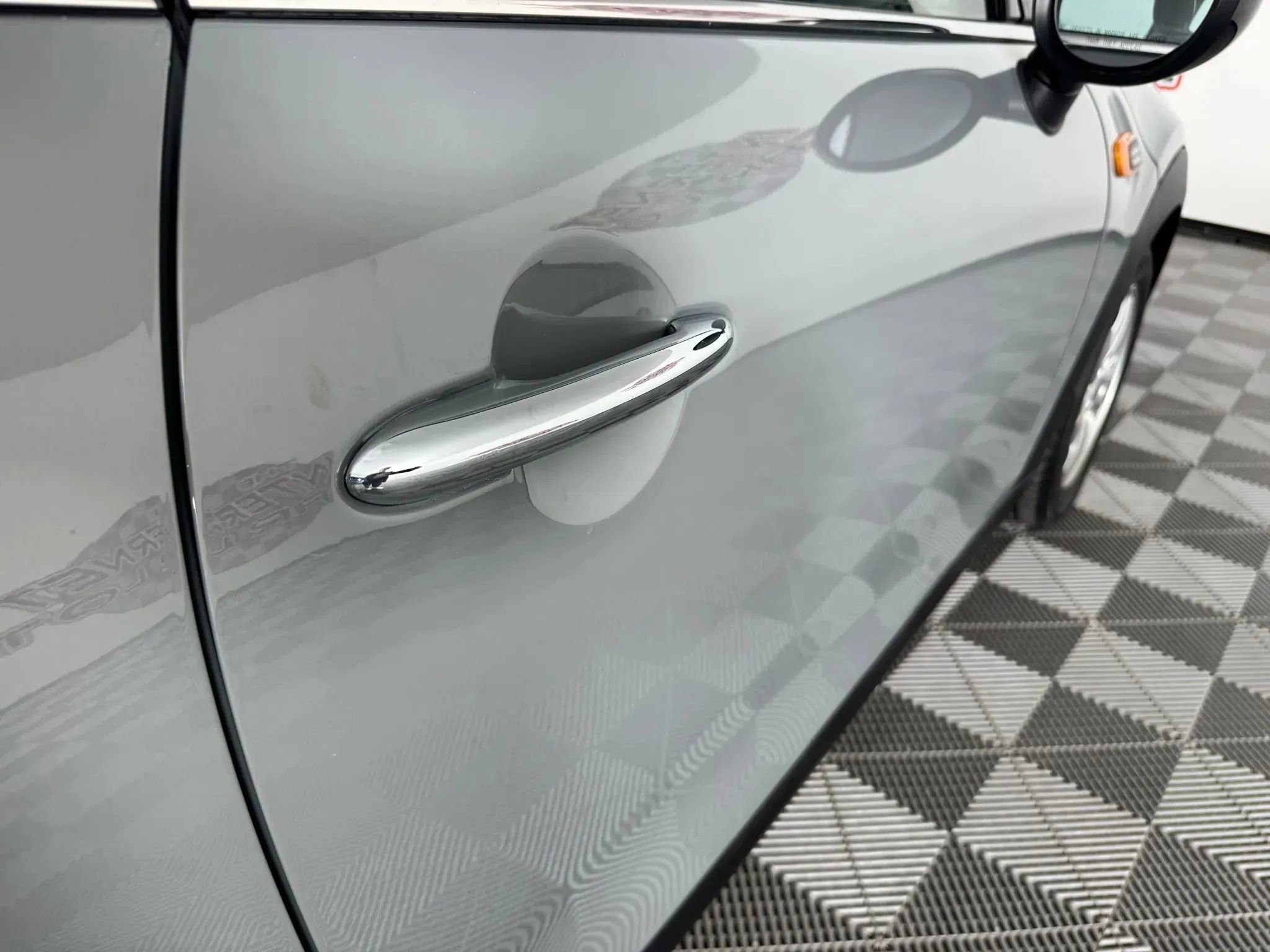 Used 2016 MINI Cooper 2-Door Hardtop image 24