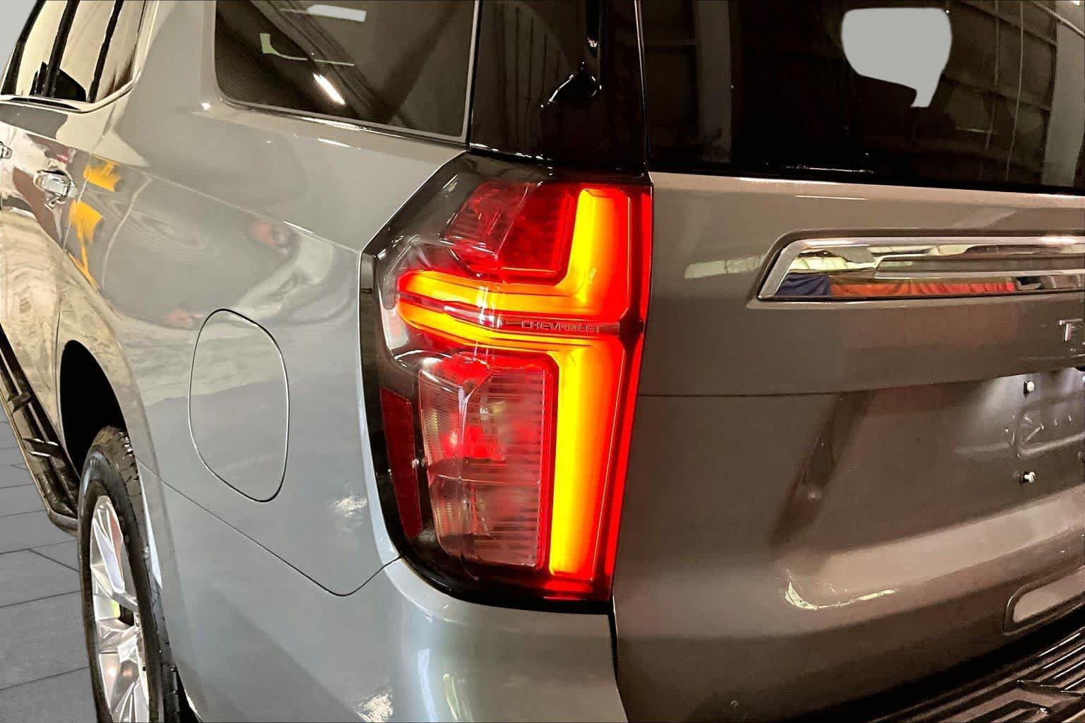 Used 2023 Chevrolet Tahoe Premier AWD/4WD image 27