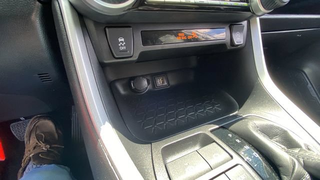 Used 2024 Toyota RAV4 LE AWD/4WD image 26