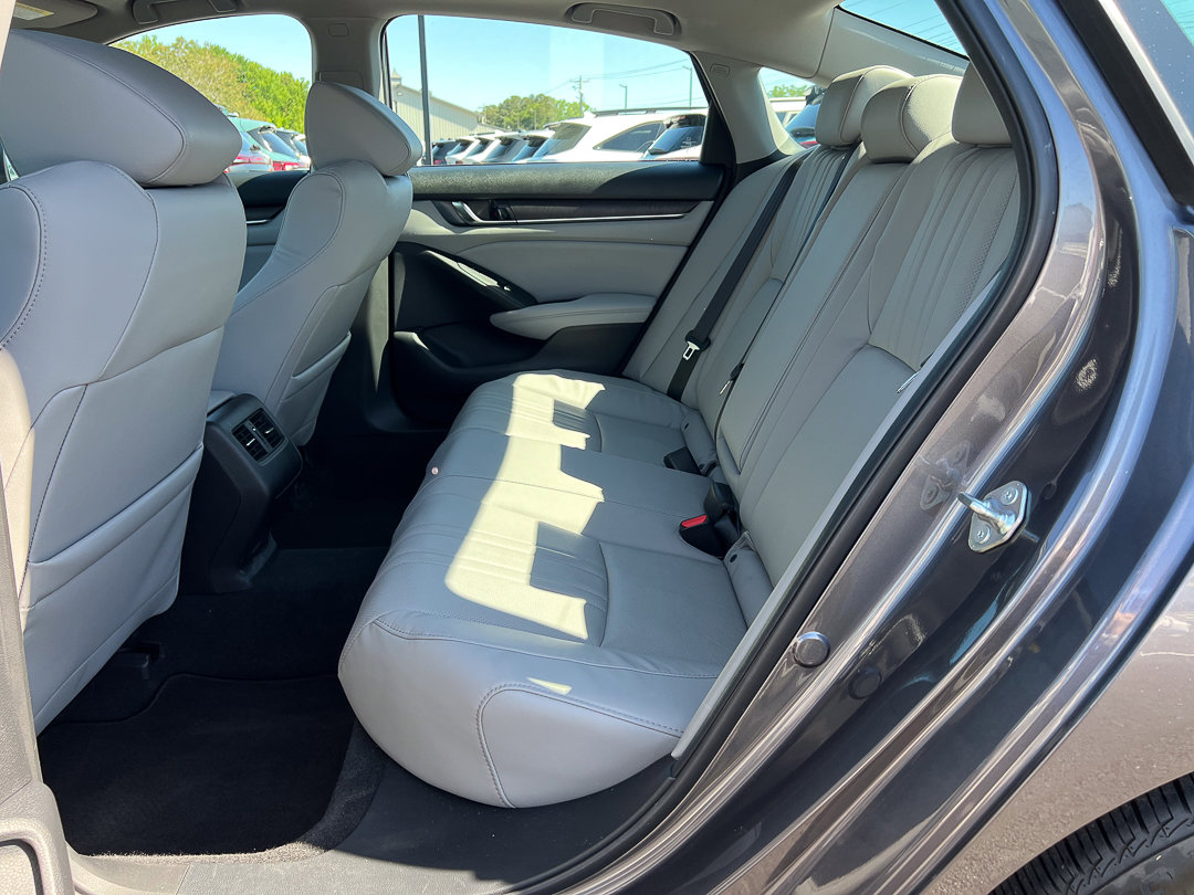 Used 2018 Honda Accord Touring image 27