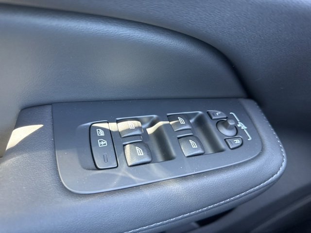 New 2026 Volvo V60 B5 Cross Country Plus w/ Protection Package Premier image 21