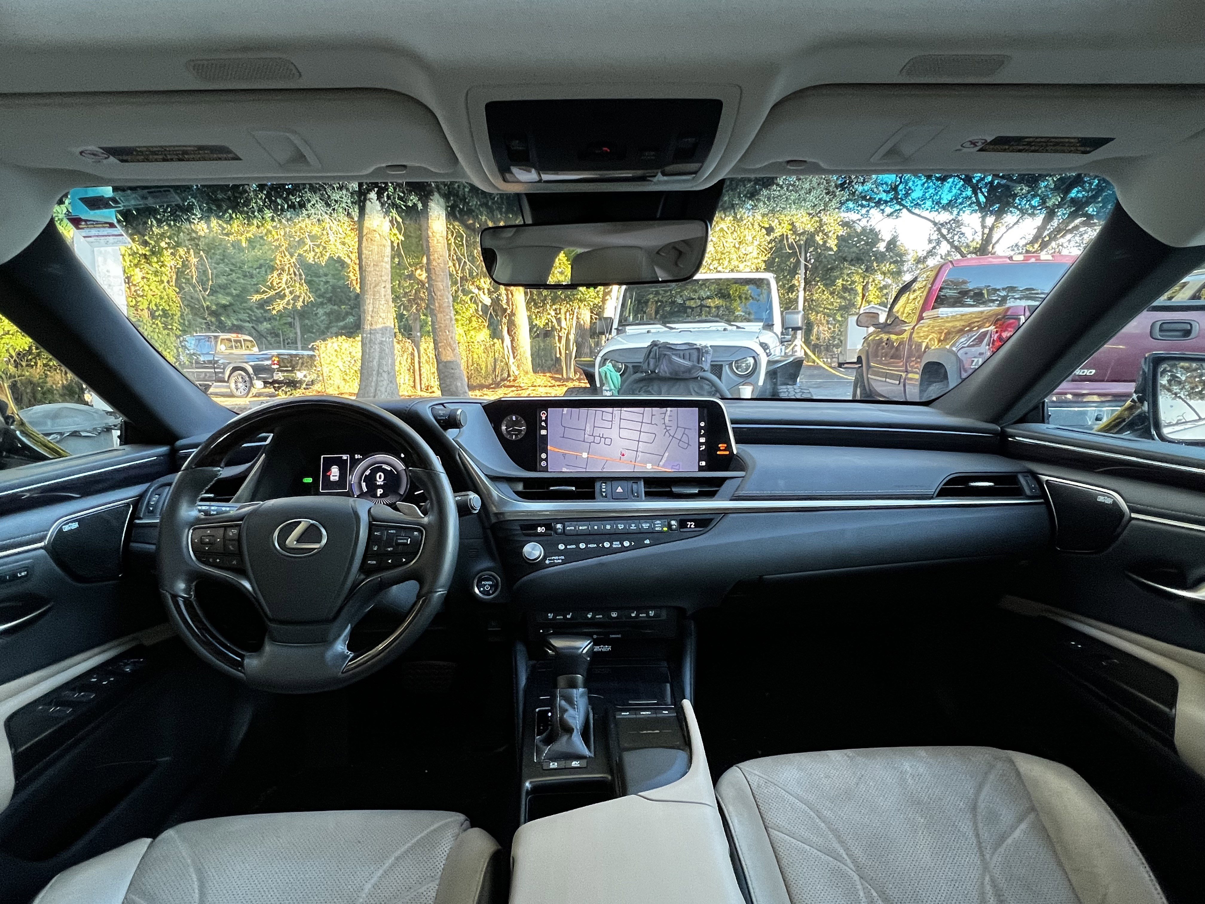 Used 2021 Lexus ES 300h Ultra Luxury w/ Accessory Package 2 image 36