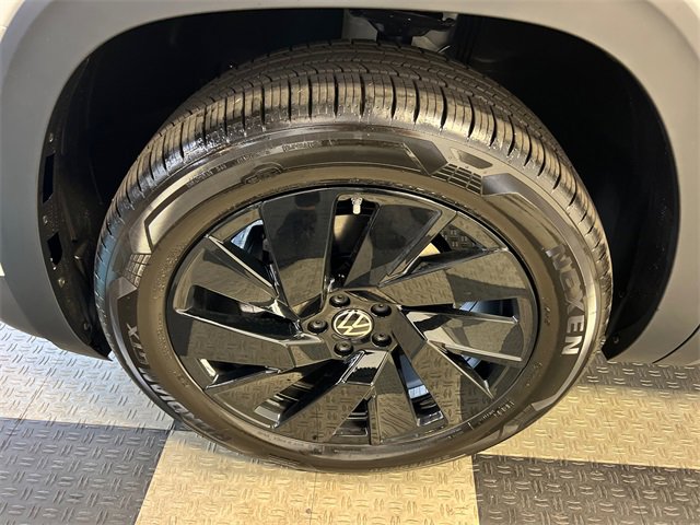 New 2026 Volkswagen Atlas SE image 9