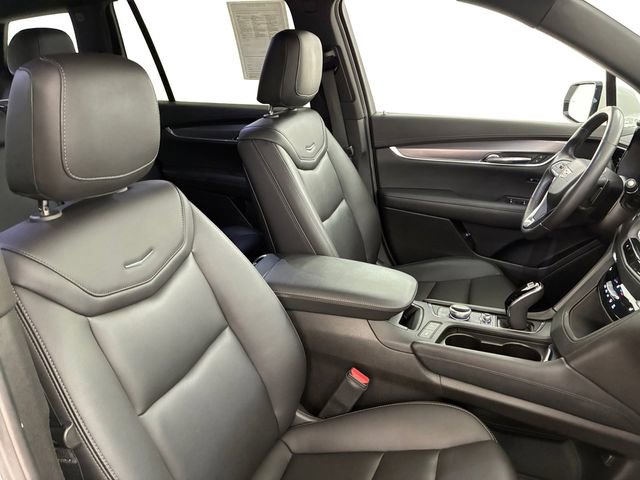 Used 2023 Cadillac XT6 Luxury image 14
