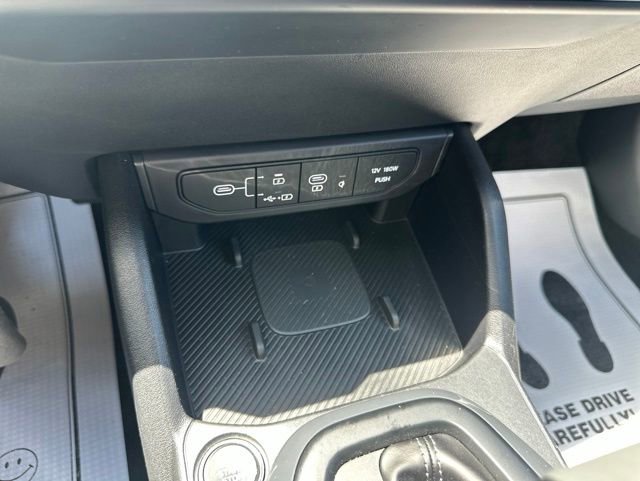 Used 2025 Kia K4 EX FWD image 37