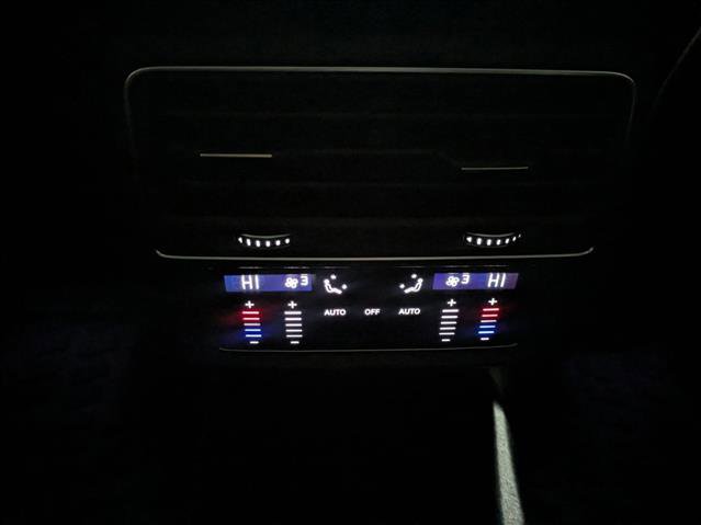 Used 2022 Audi Q8 Premium Plus image 24