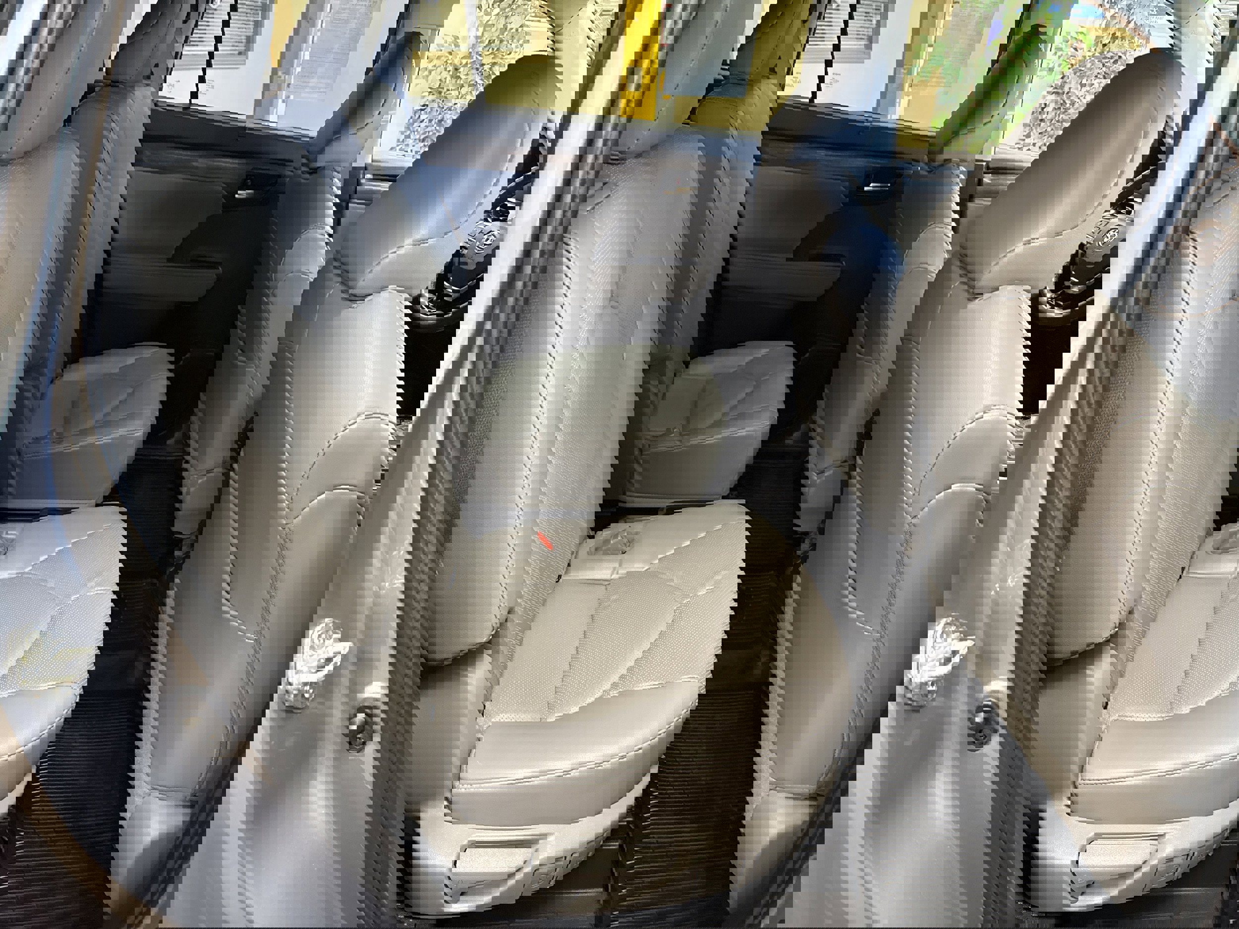 Used 2022 Toyota Highlander Platinum image 21