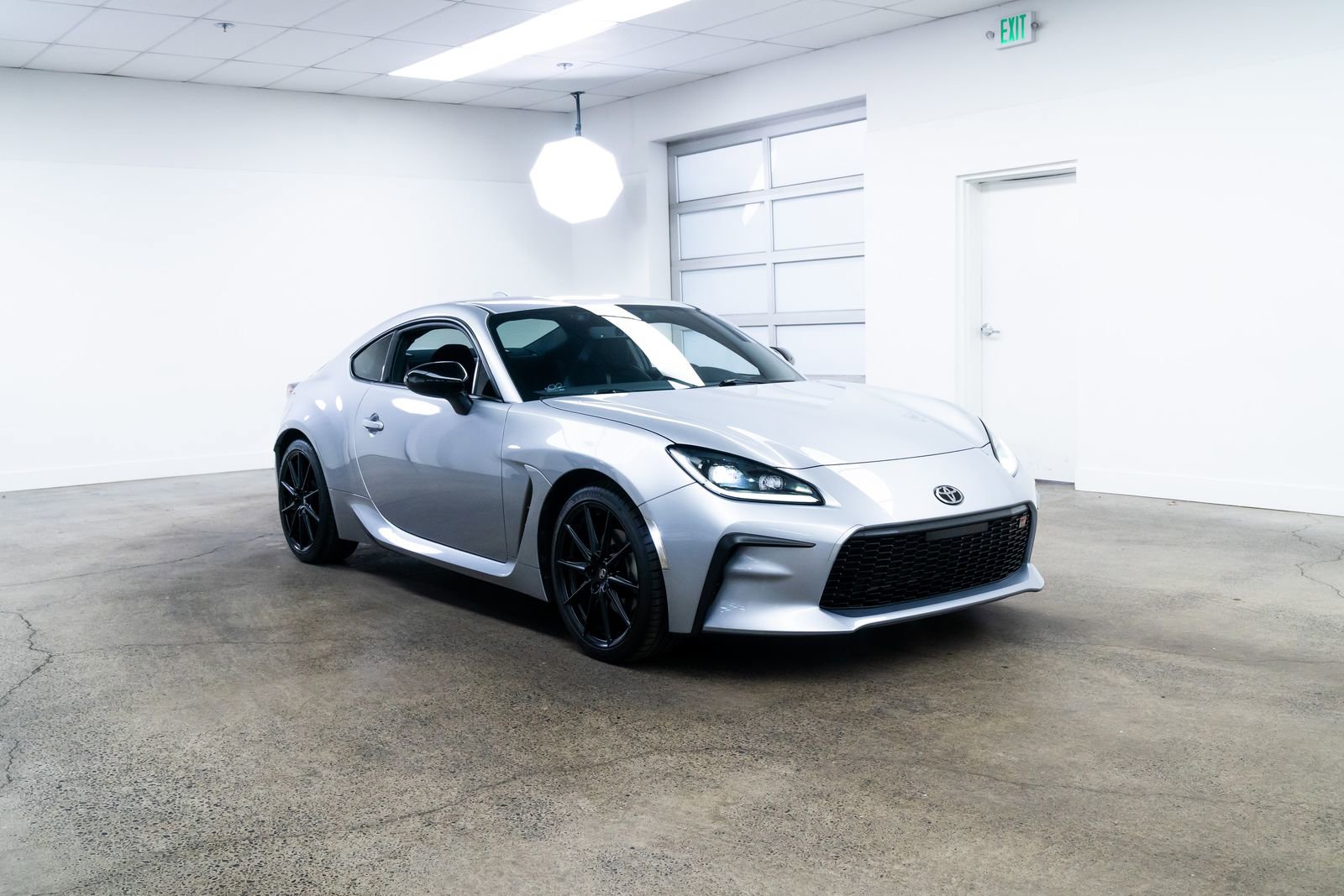 Used 2024 Toyota GR86 Premium RWD image 22