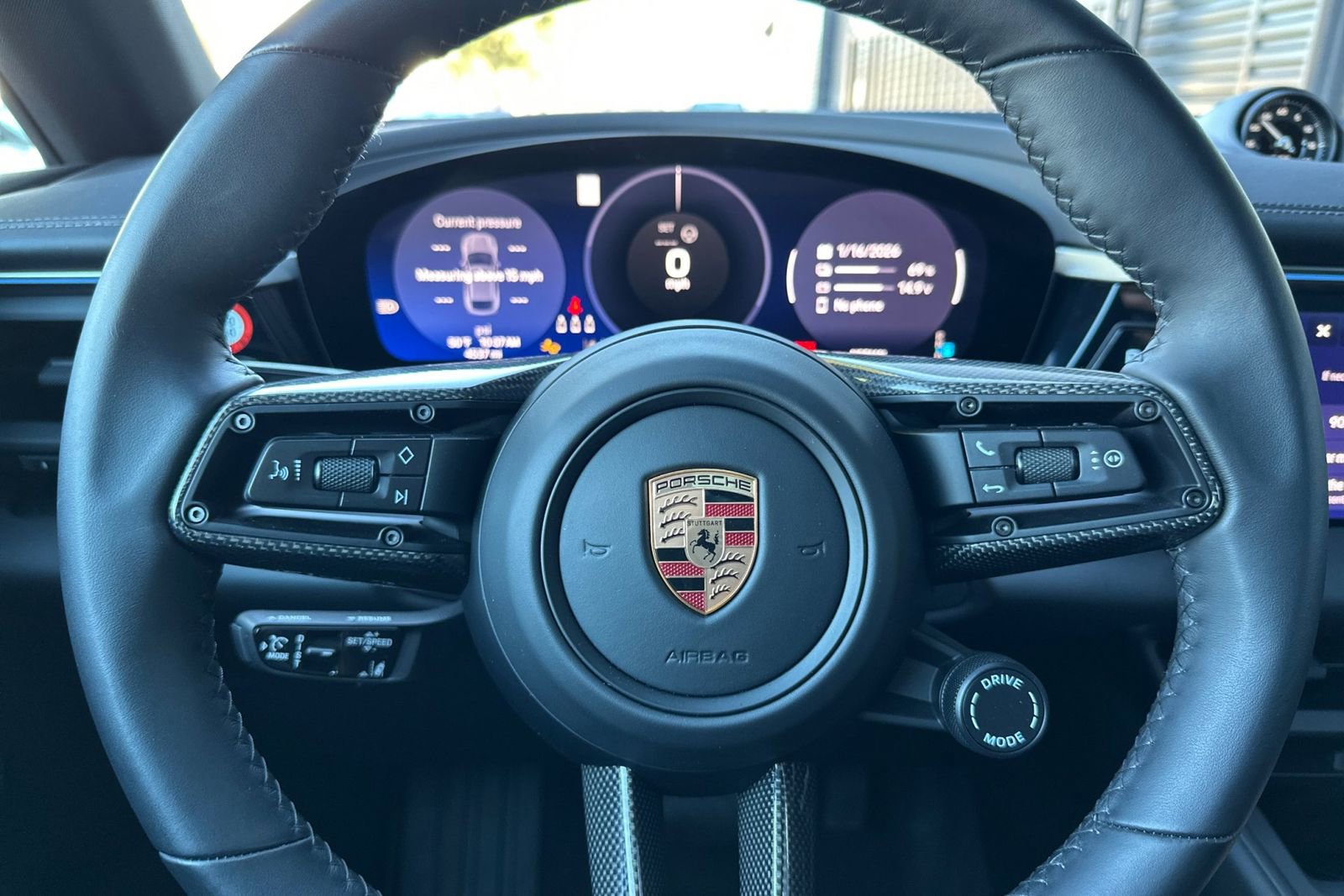 Certified 2025 Porsche Macan 4 Electric image 30