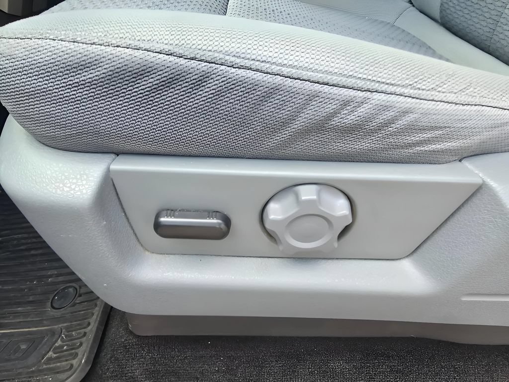 Used 2013 Ford F150 XLT w/ Luxury Equipment Group AWD/4WD image 13