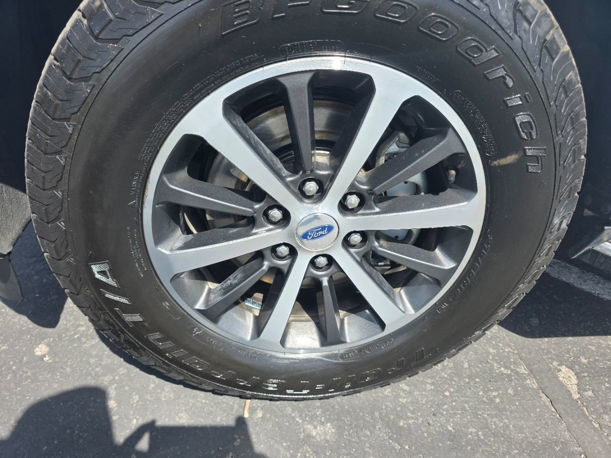 Used 2019 Ford Expedition XLT w/ Equipment Group 202A image 10