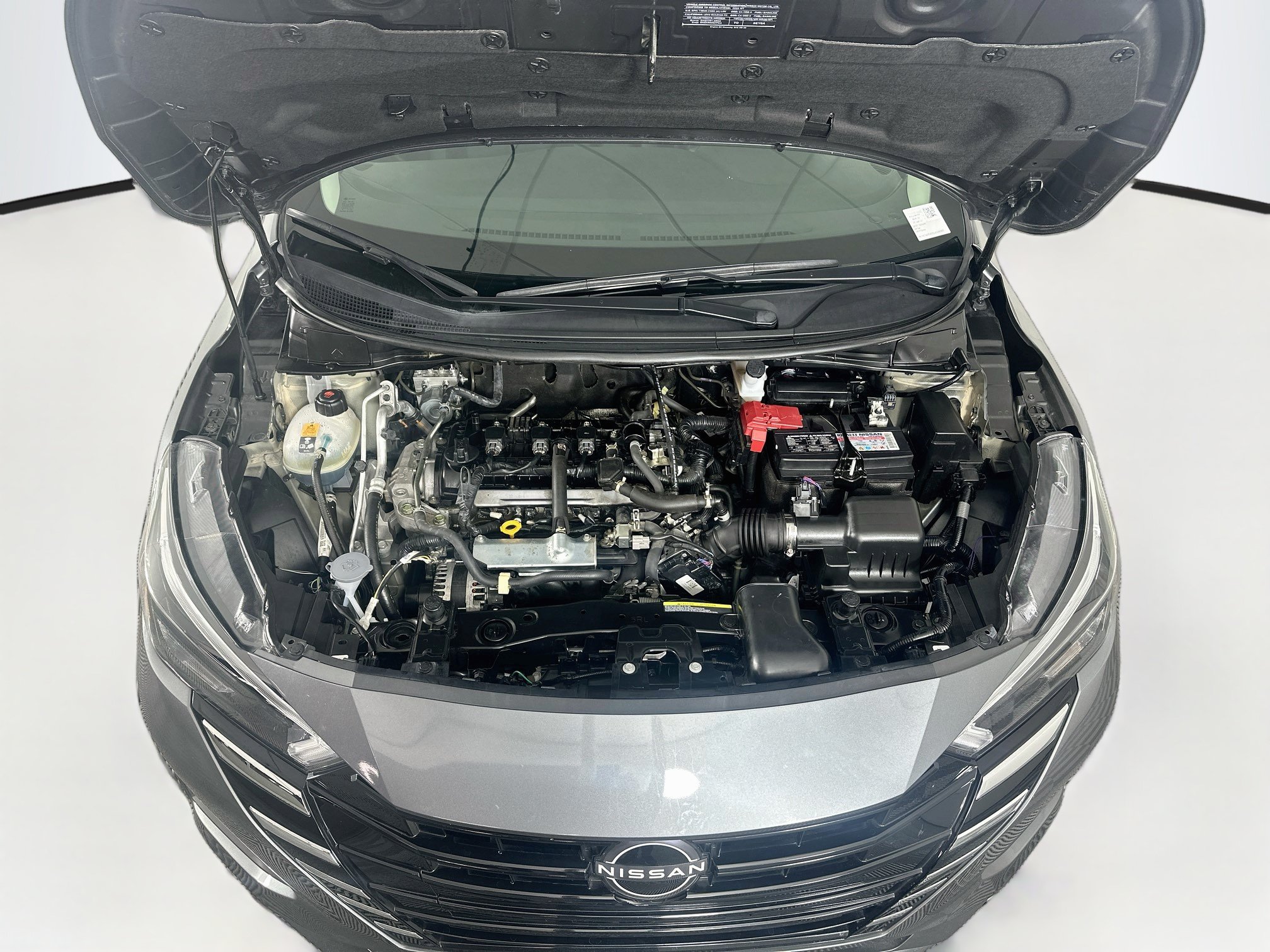 Used 2025 Nissan Versa SV FWD image 32