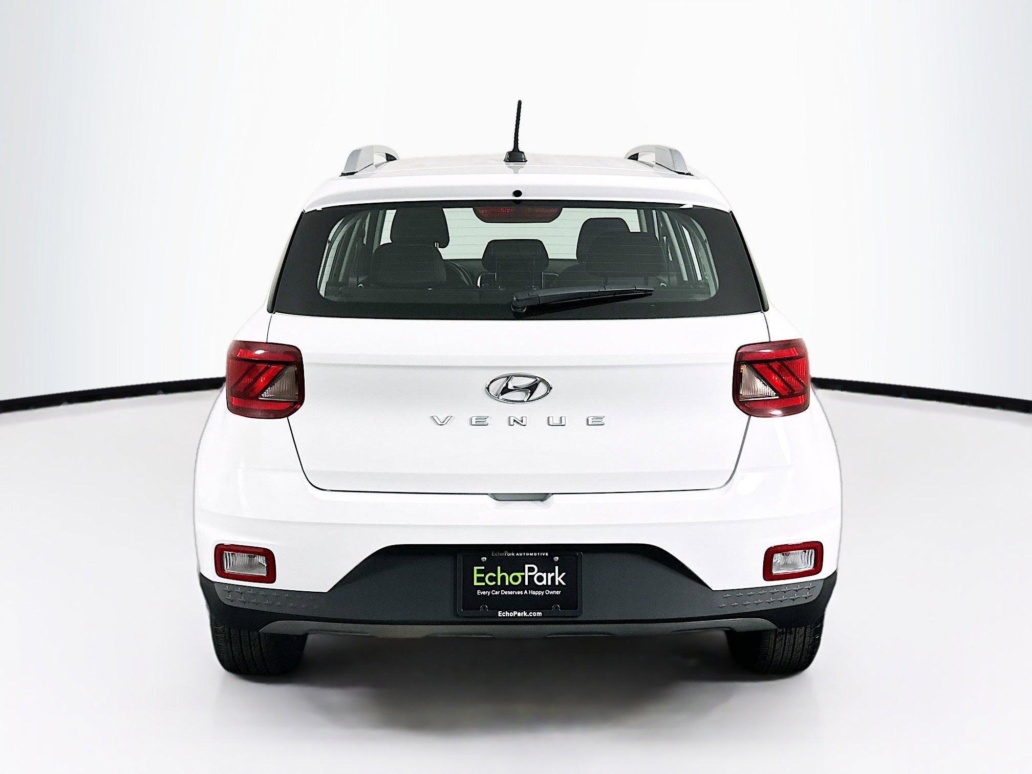 Used 2025 Hyundai Venue SEL image 7