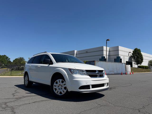 Used 2017 Dodge Journey SE FWD image 2