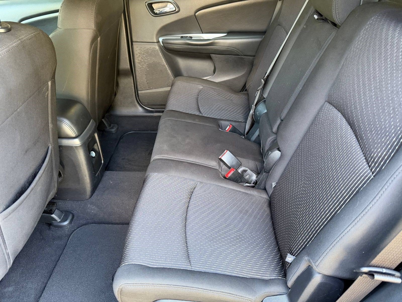 Used 2019 Dodge Journey SE w/ Blacktop Package FWD image 23