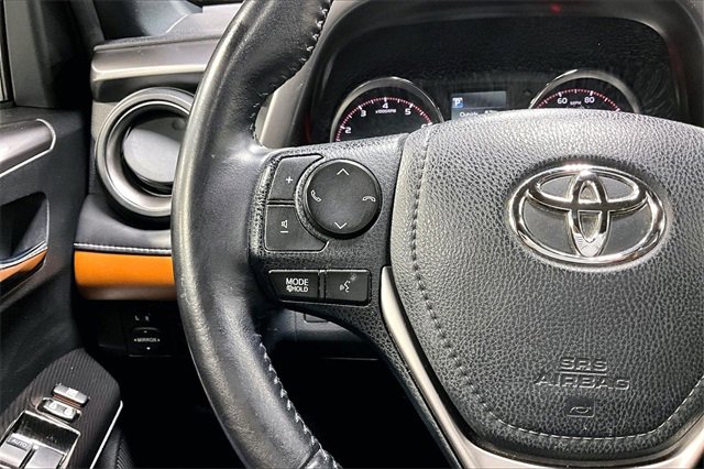 Used 2016 Toyota RAV4 SE image 12