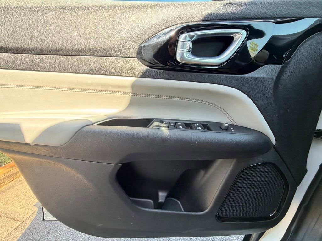 Certified 2025 Jeep Compass Limited AWD/4WD image 29