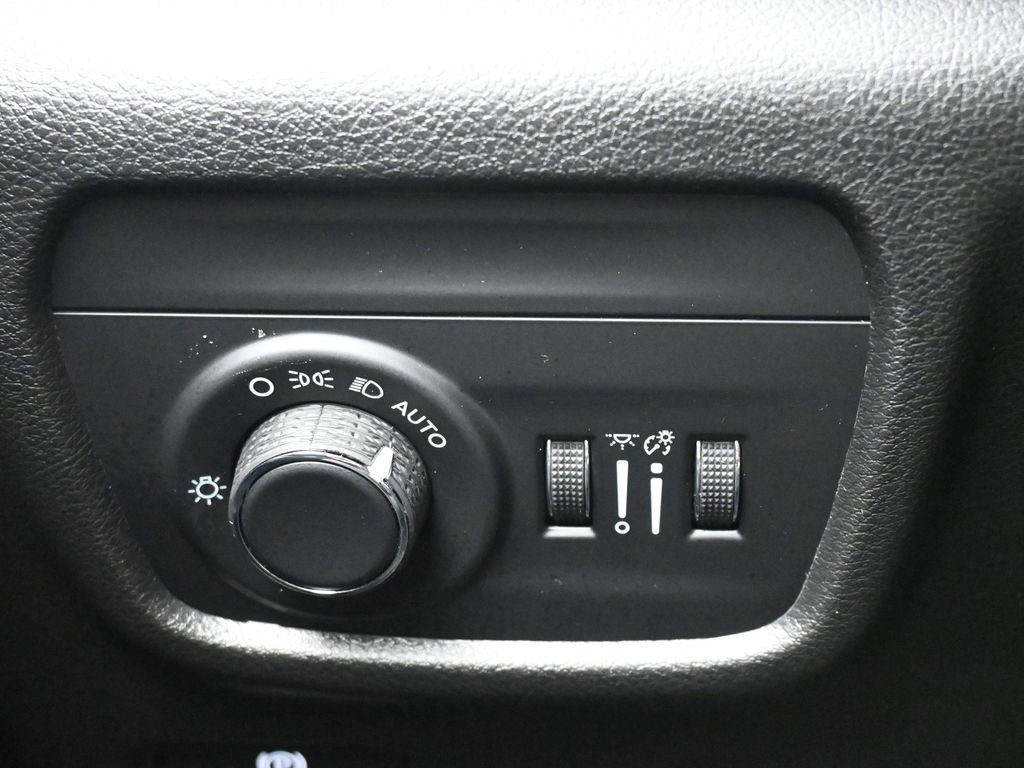 New 2026 Jeep Grand Cherokee Laredo image 23